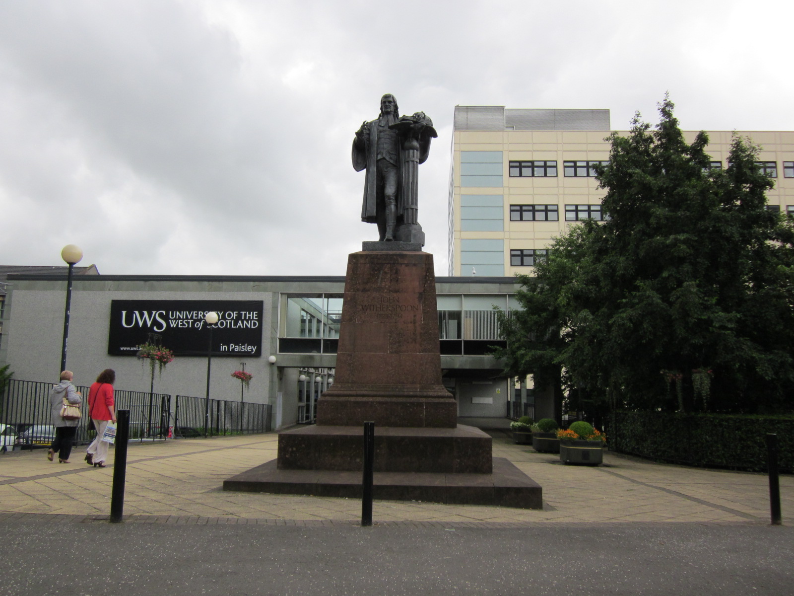 The University of the West of Scotland campus in Paisley, with the statue in front of the main entrance